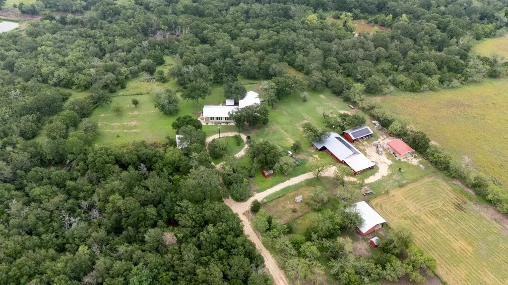 6546 Fm 1854 Dale TX 78616