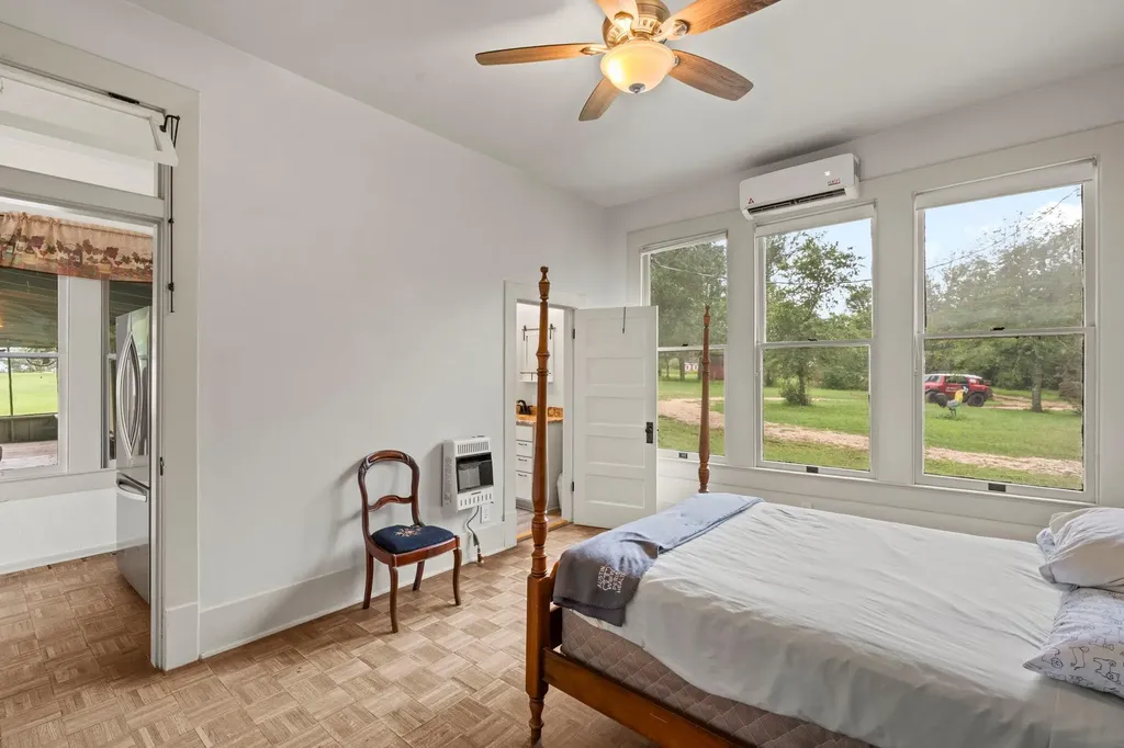 6546 Fm 1854 Dale TX 78616