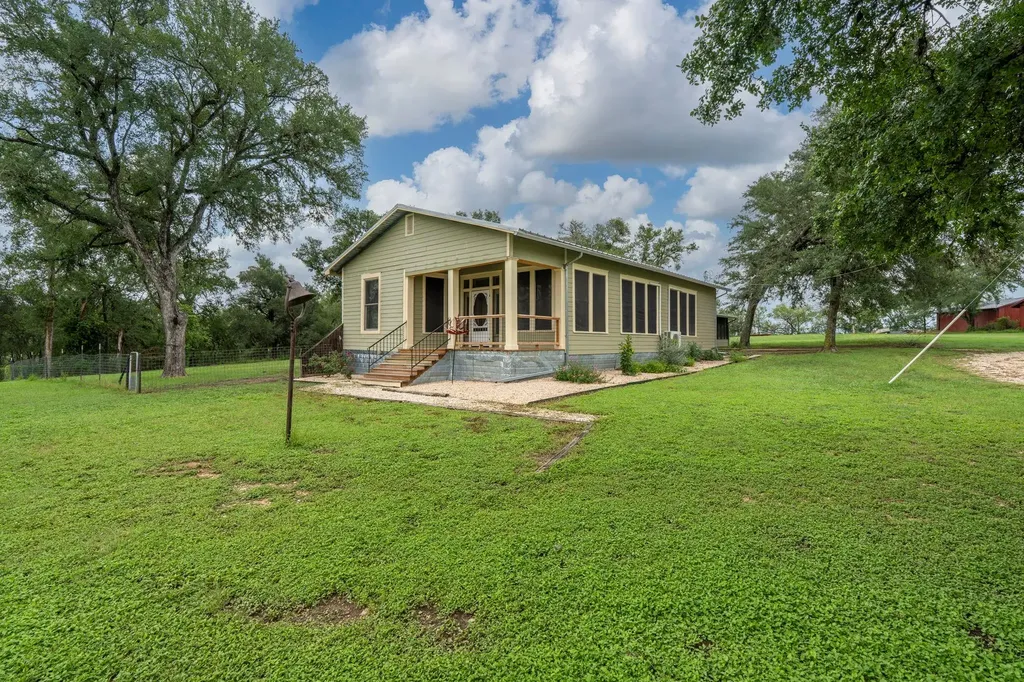 6546 Fm 1854 Dale TX 78616