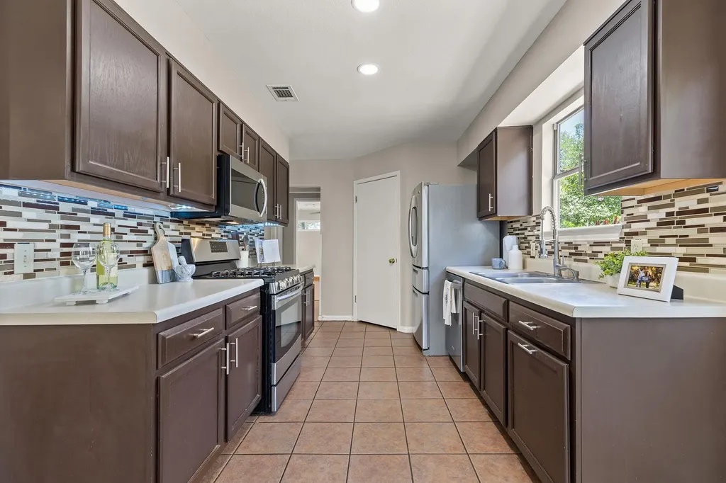 604 Post Oak Circle Cedar Park TX 78613