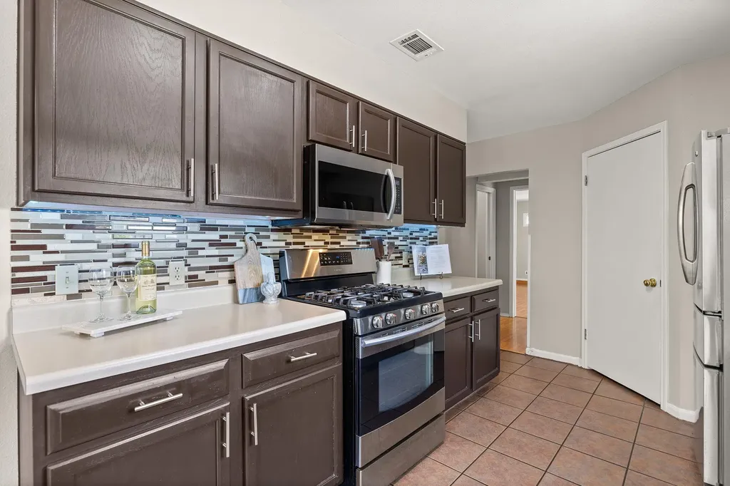 604 Post Oak Circle Cedar Park TX 78613