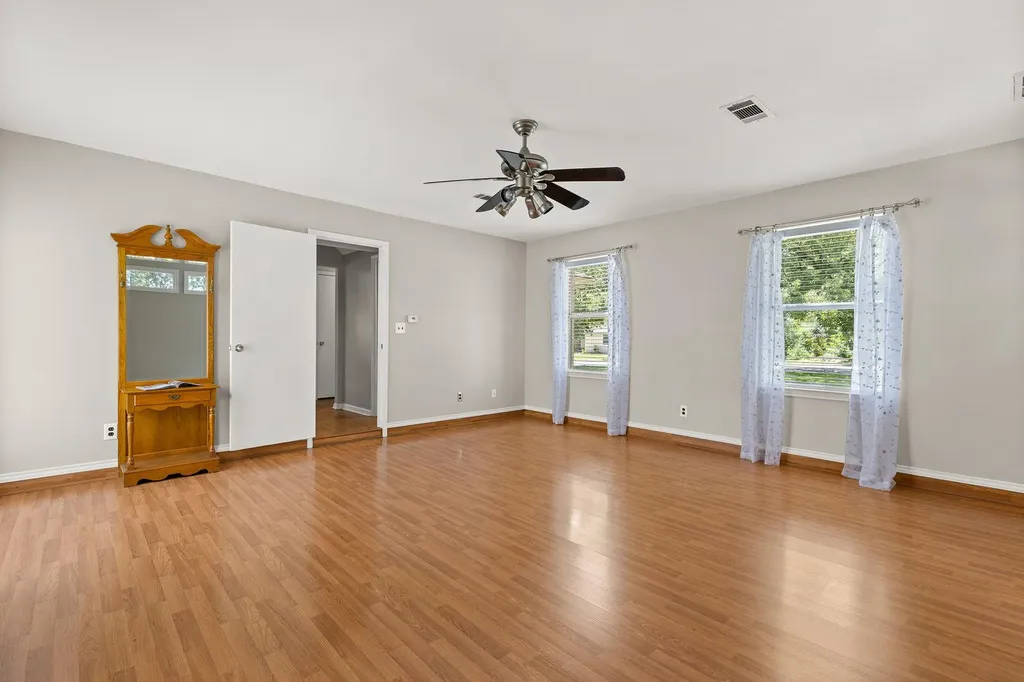 604 Post Oak Circle Cedar Park TX 78613