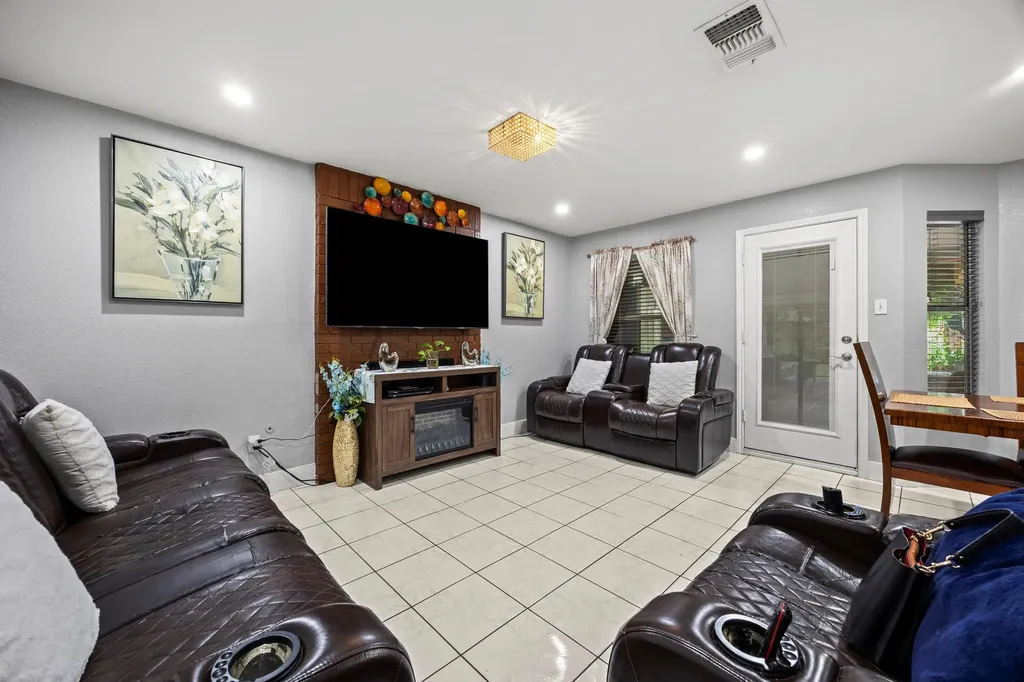 908 Tayside Drive Pflugerville TX 78660