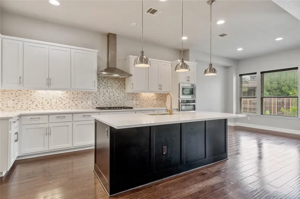 5009 Mandevilla Drive Austin TX 78739