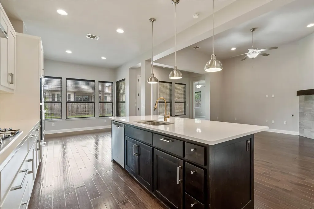 5009 Mandevilla Drive Austin TX 78739
