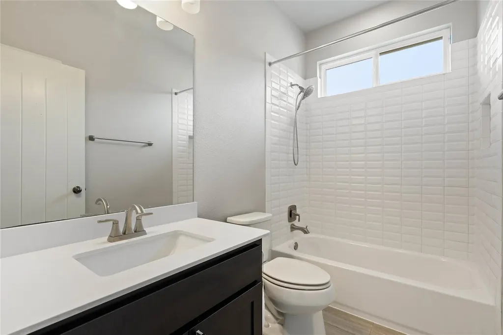 5009 Mandevilla Drive Austin TX 78739