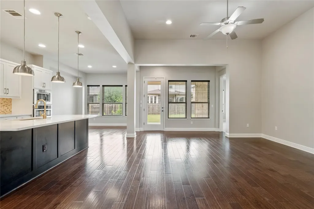 5009 Mandevilla Drive Austin TX 78739