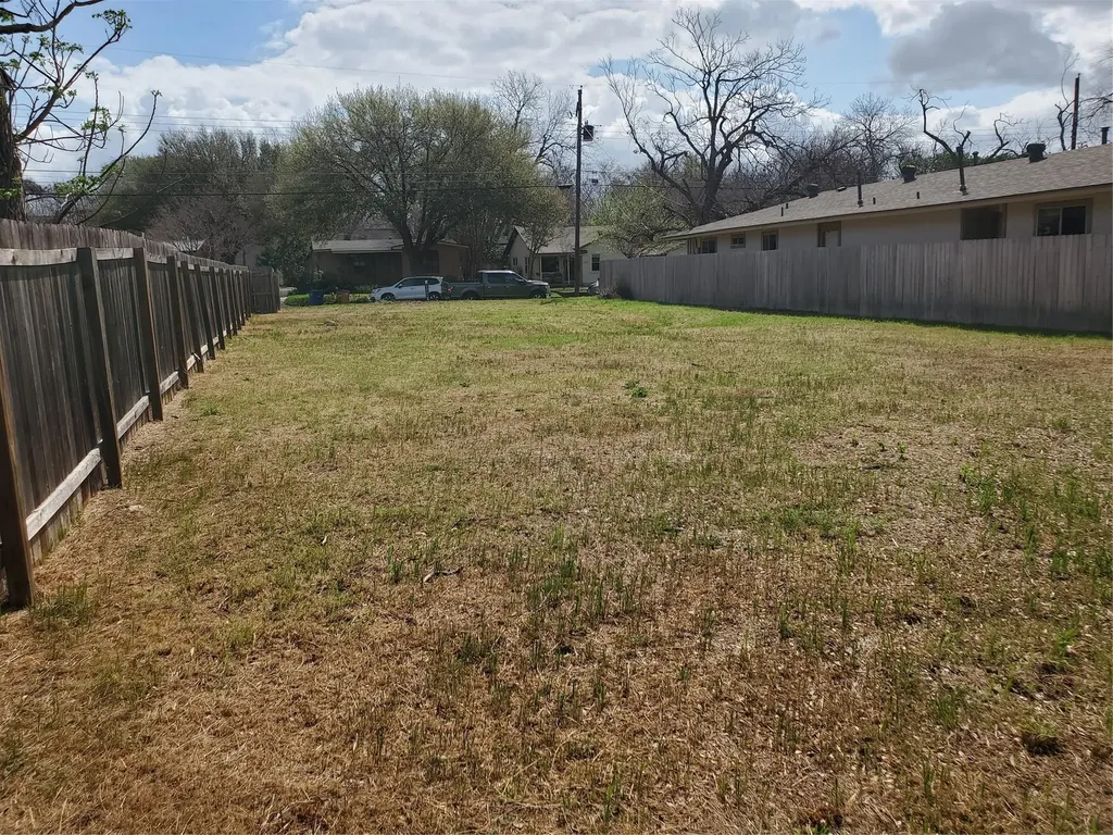 5606 1/2 Joe Sayers Avenue Austin TX 78756