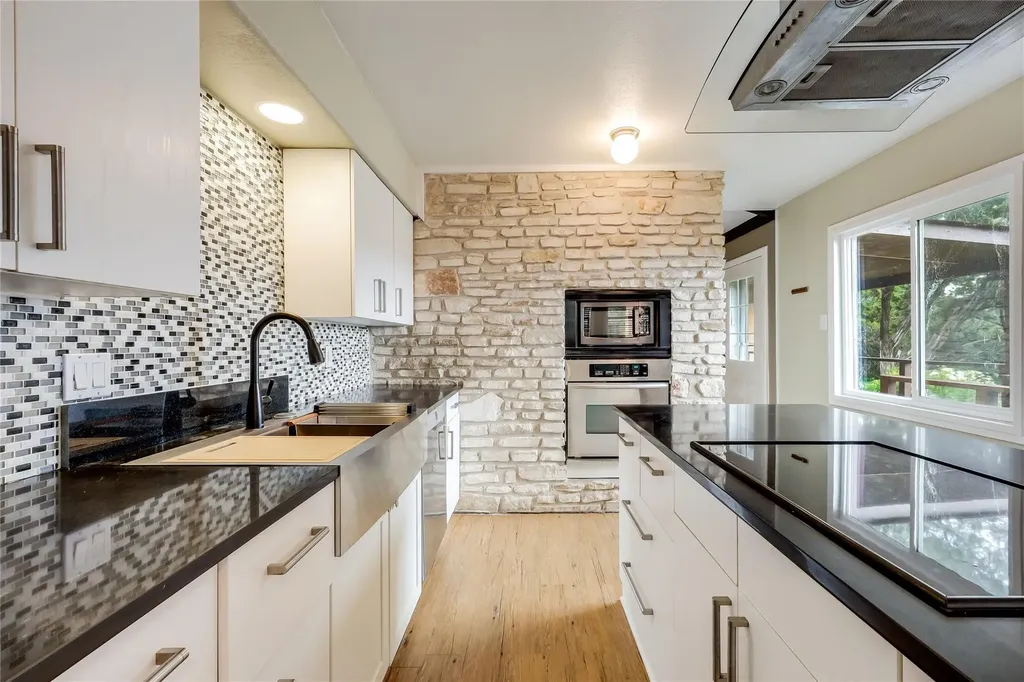 5405 Country Club Drive Lago Vista TX 78645