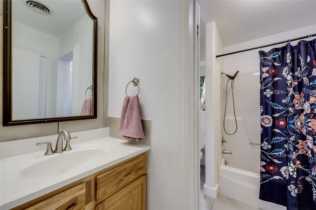 5405 Country Club Drive Lago Vista TX 78645