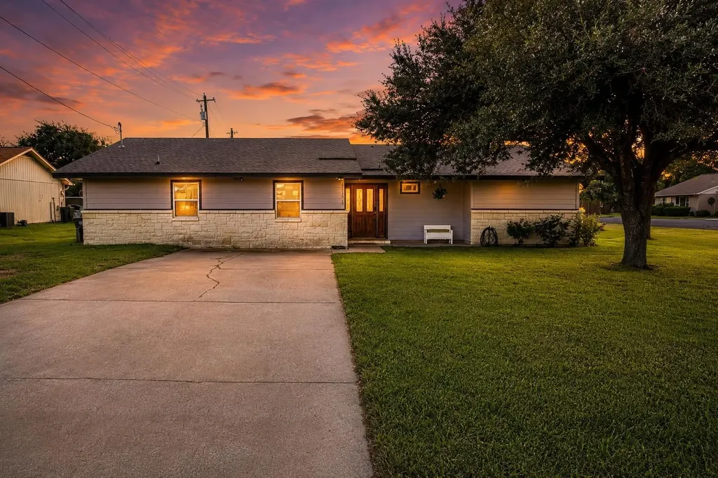 13311 Briar Hollow Drive Austin TX 78729