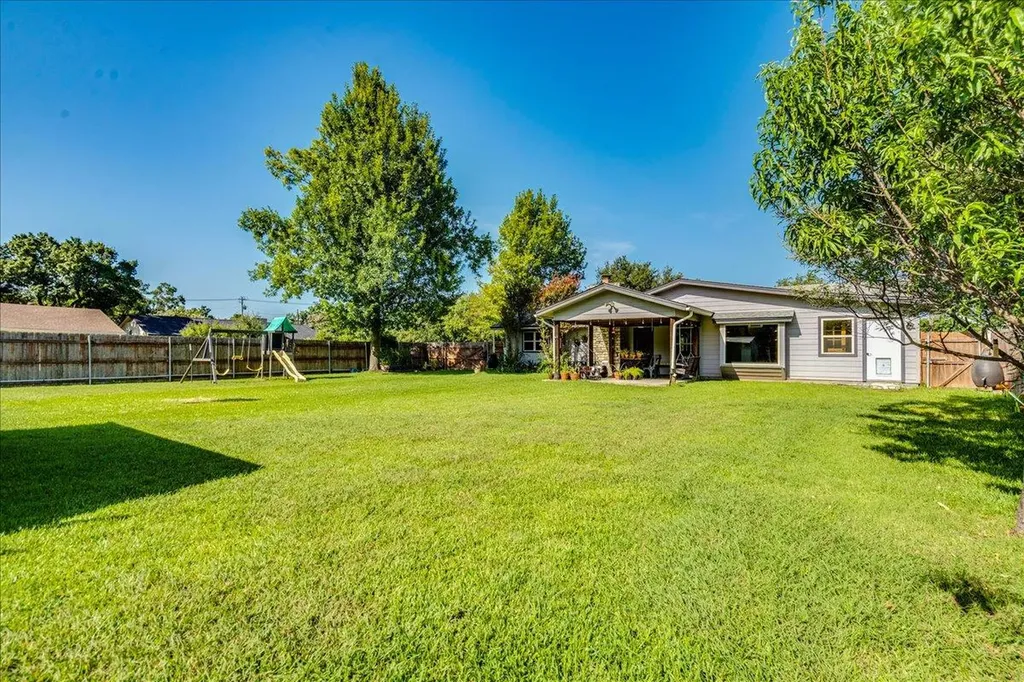 13311 Briar Hollow Drive Austin TX 78729