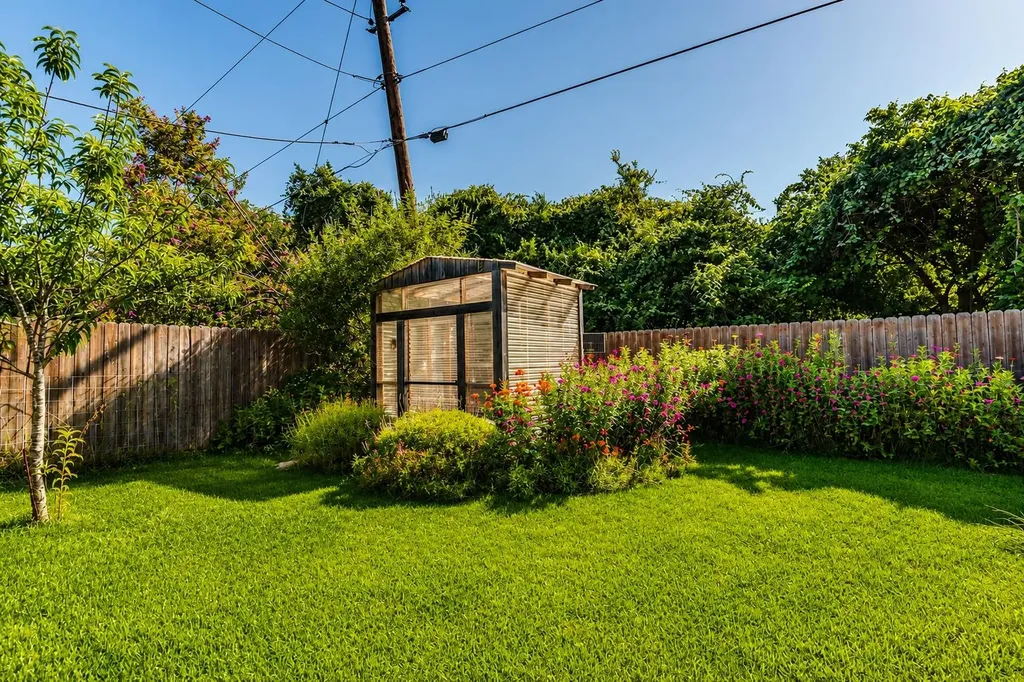 13311 Briar Hollow Drive Austin TX 78729