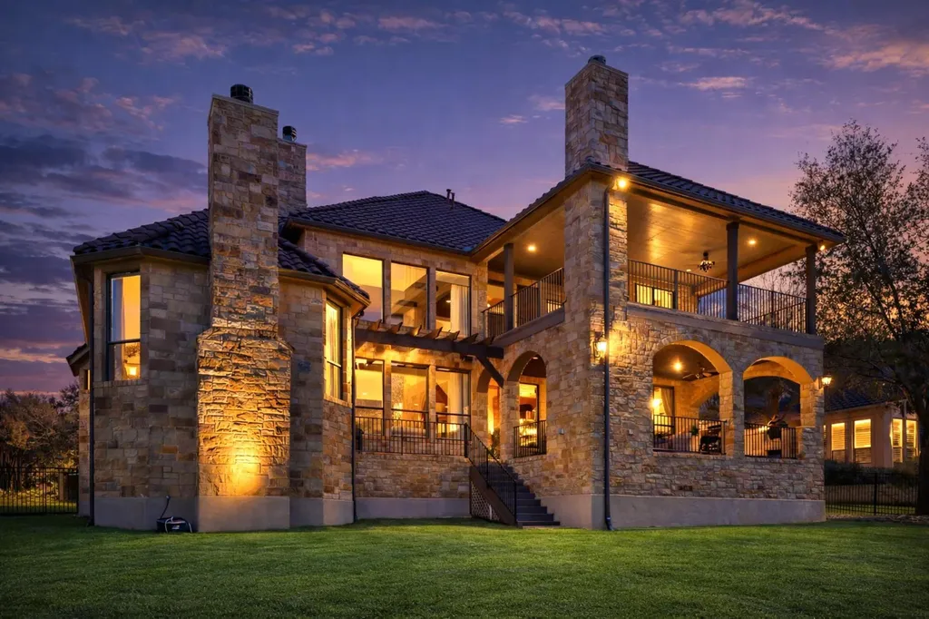 2104 University Club Drive Austin TX 78732