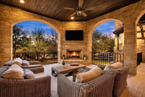 2104 University Club Drive Austin TX 78732