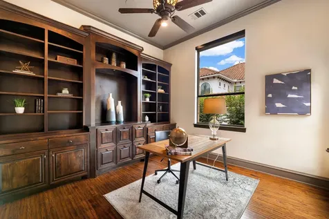 2104 University Club Drive Austin TX 78732