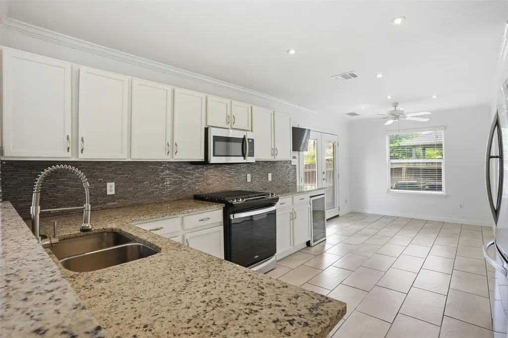 3838 Haleys Way Round Rock TX 78665