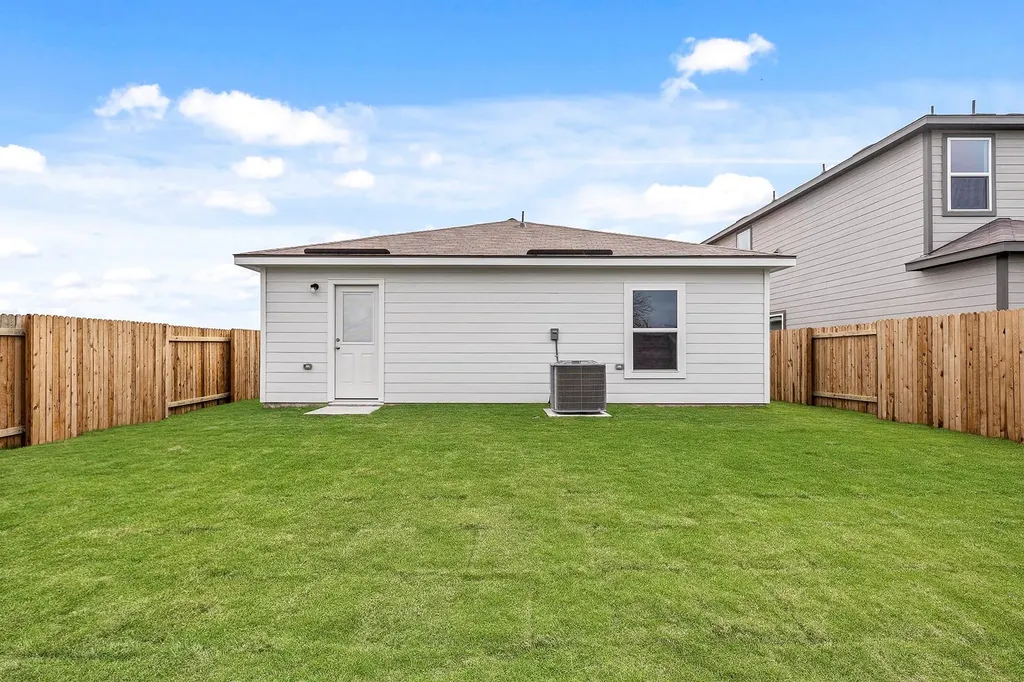 14404 Wahlbergs Way Elgin TX 78621