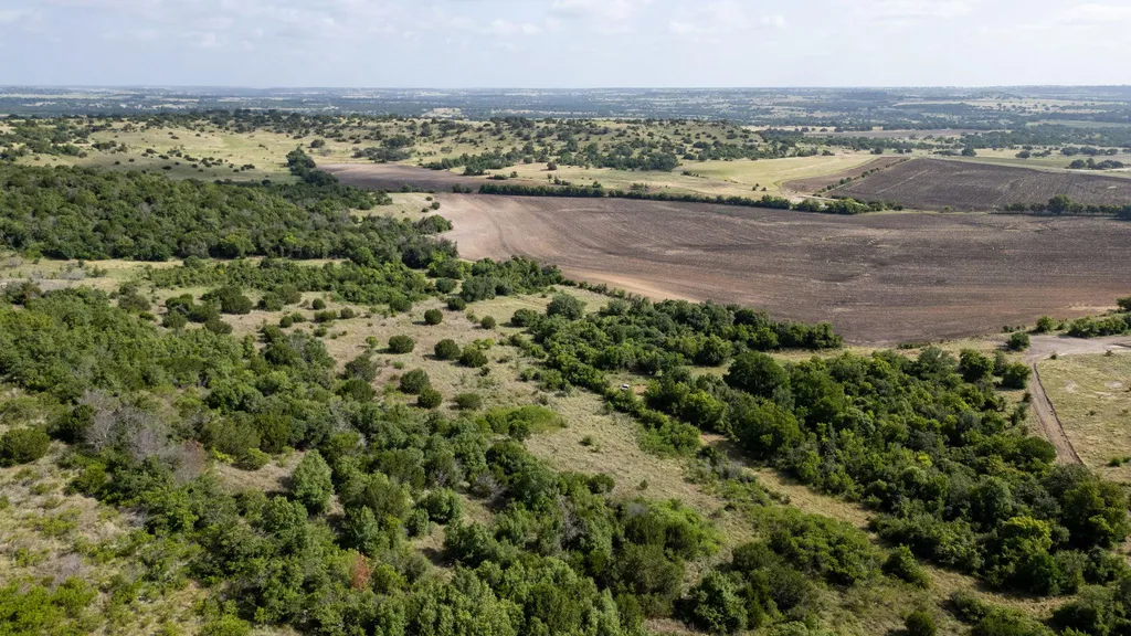 103 Fm-1047 Evant TX 76880