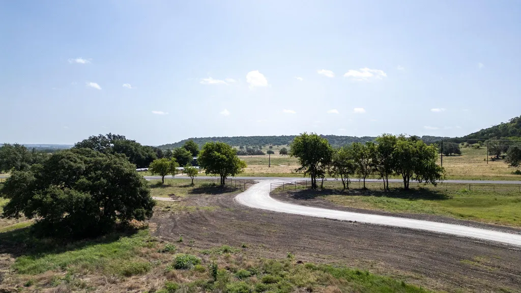 103 Fm-1047 Evant TX 76880