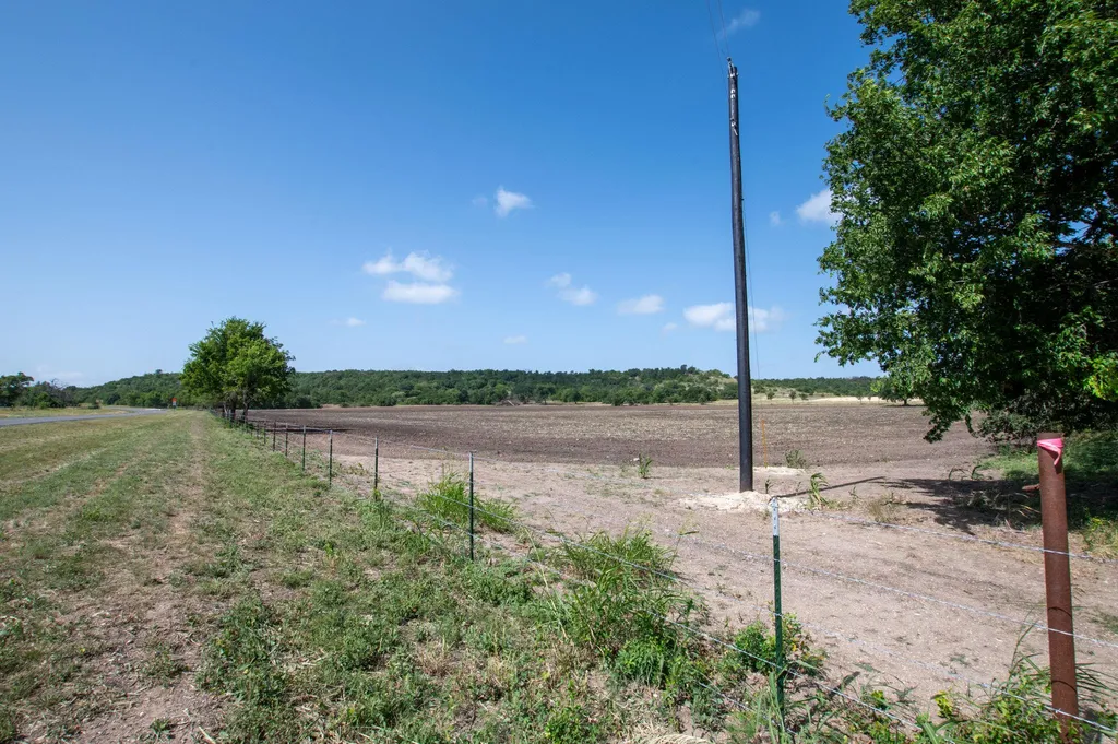 103 Fm-1047 Evant TX 76880