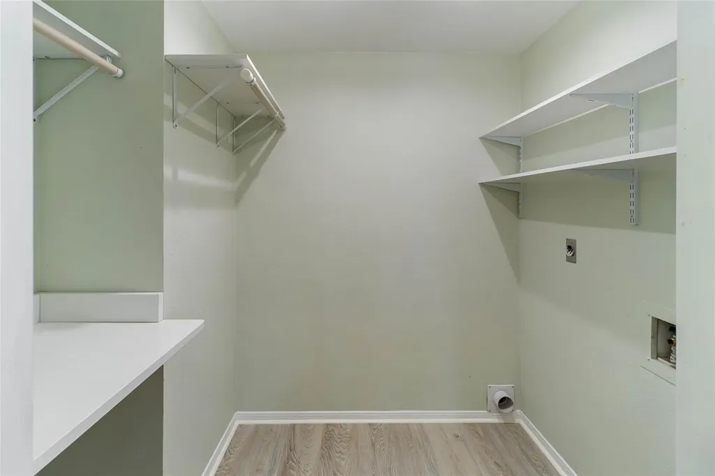 5512 Oakwood Cove Austin TX 78731