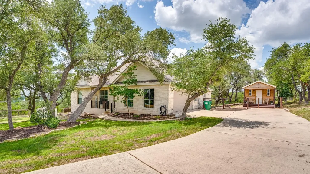 2016 Hidden Hills Drive Dripping Springs TX 78620