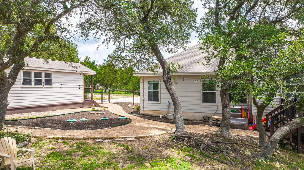 2016 Hidden Hills Drive Dripping Springs TX 78620