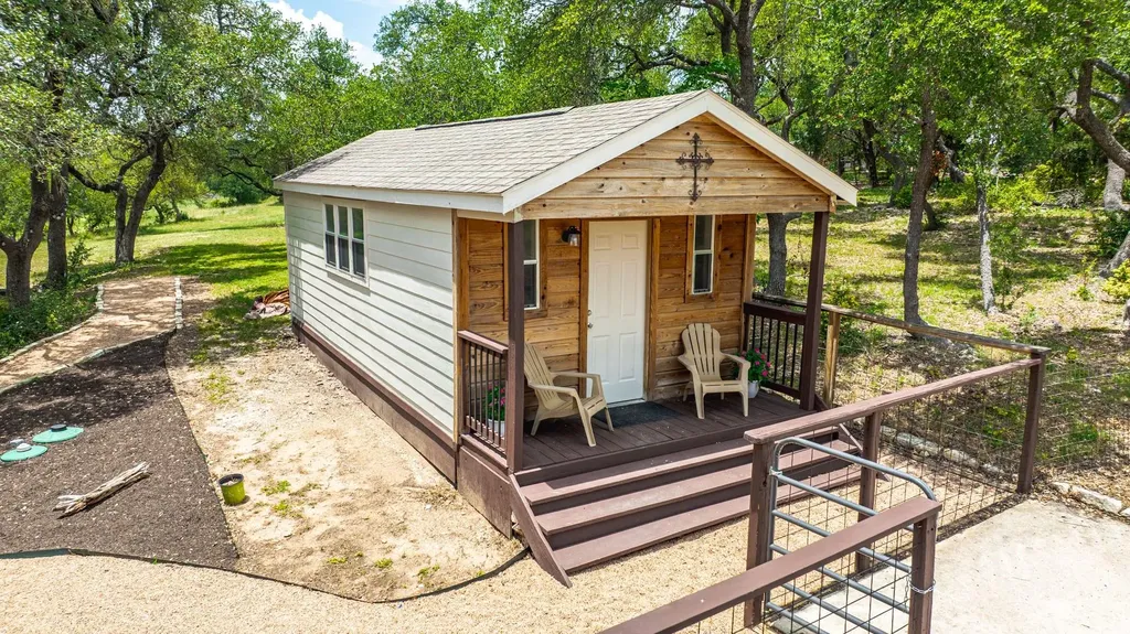 2016 Hidden Hills Drive Dripping Springs TX 78620