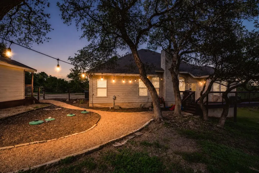 2016 Hidden Hills Drive Dripping Springs TX 78620