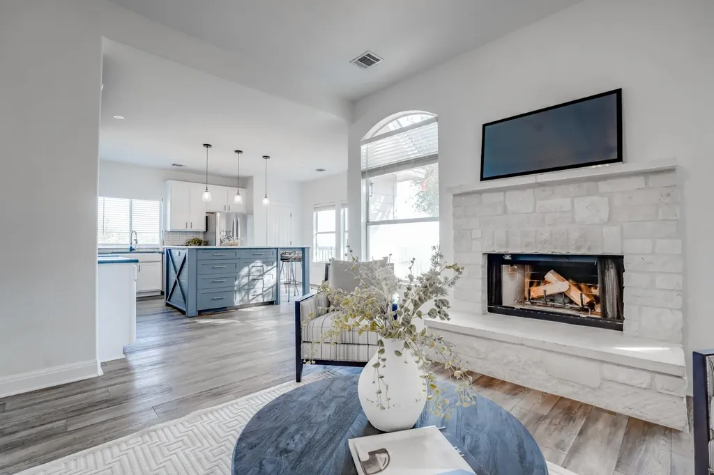 2016 Hidden Hills Drive Dripping Springs TX 78620