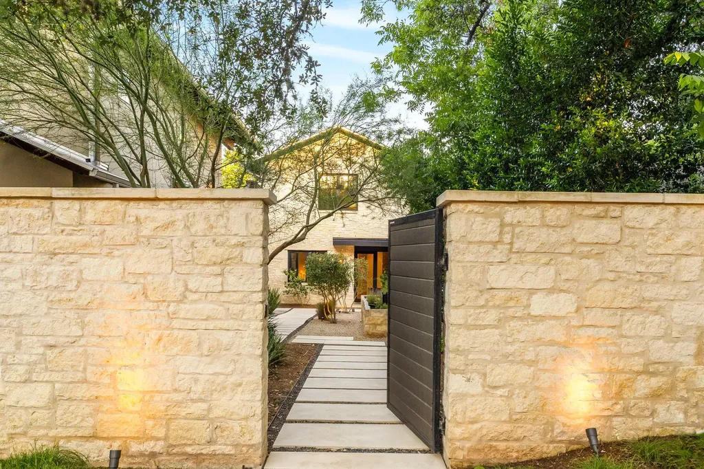 2309 S 4th Street Austin TX 78704