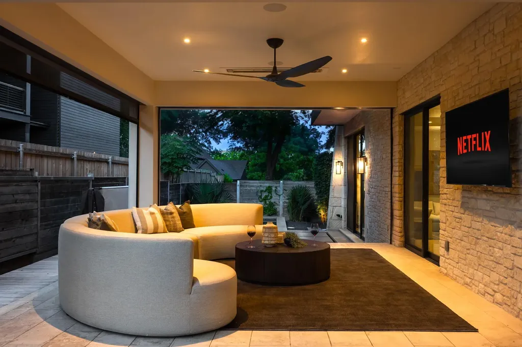 2309 S 4th Street Austin TX 78704