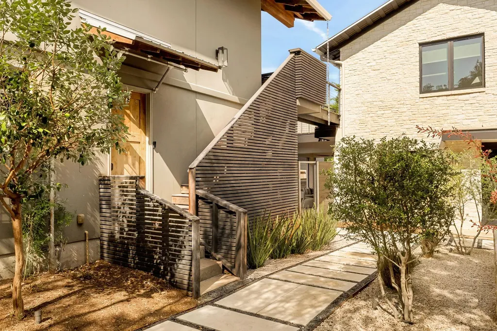 2309 S 4th Street Austin TX 78704