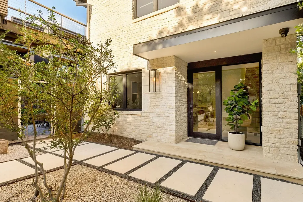 2309 S 4th Street Austin TX 78704