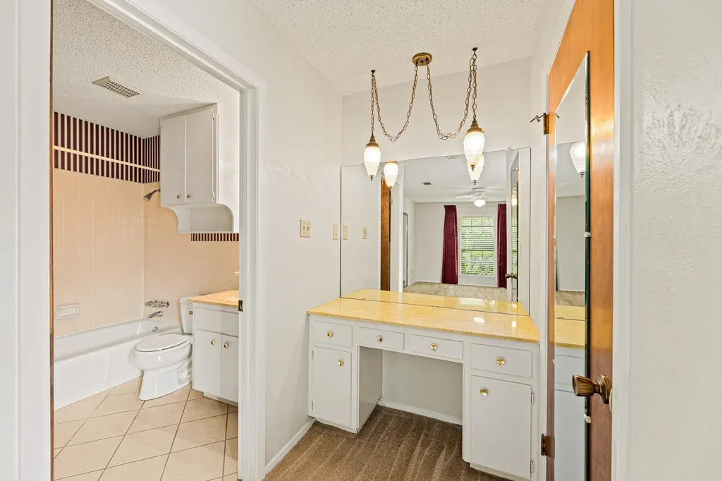 10804 Cobblestone Lane Austin TX 78750