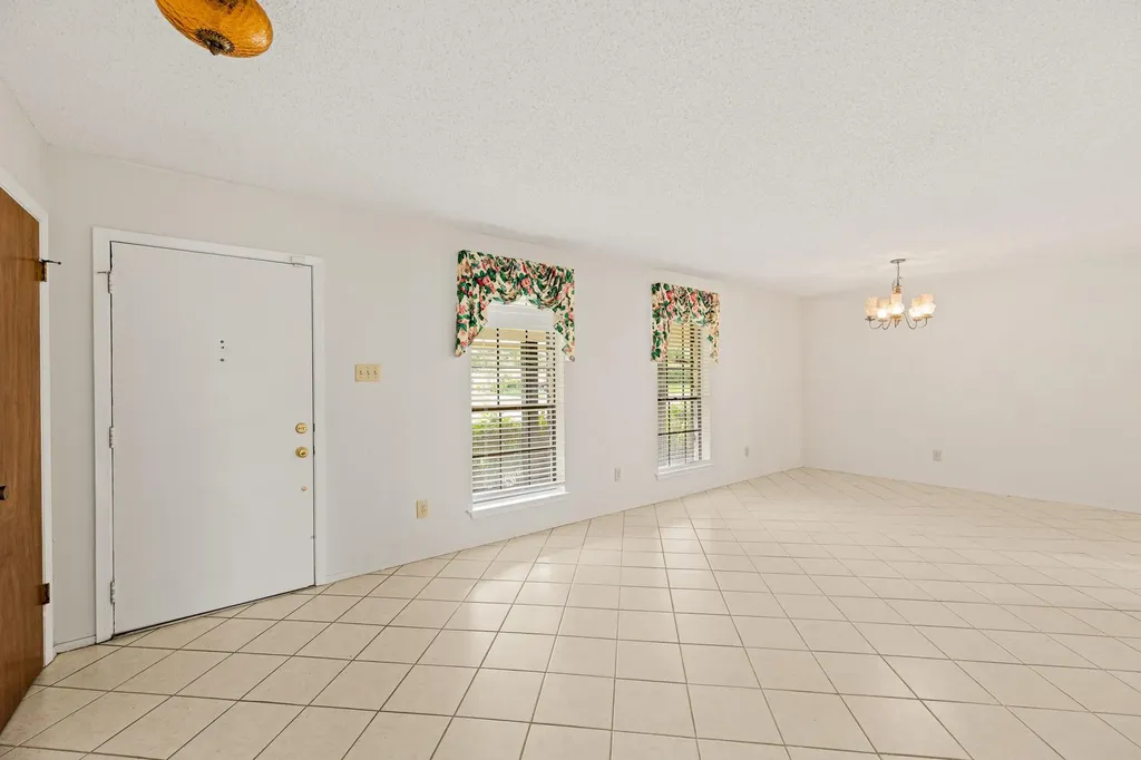 10804 Cobblestone Lane Austin TX 78750