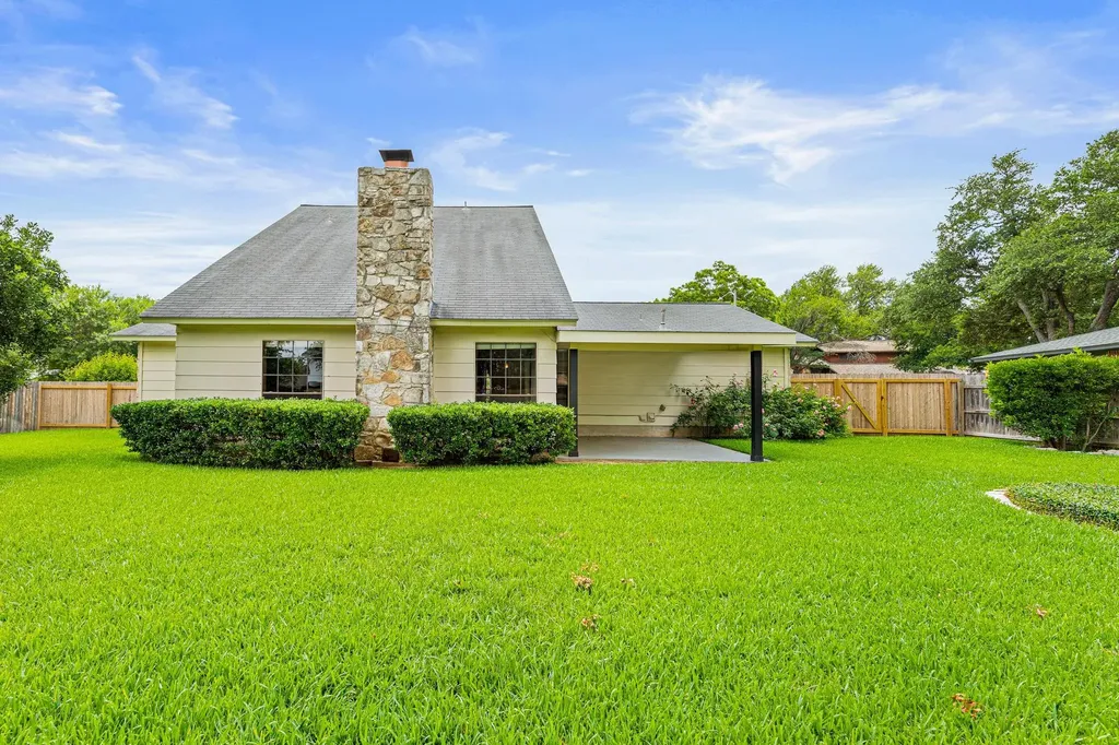 10804 Cobblestone Lane Austin TX 78750