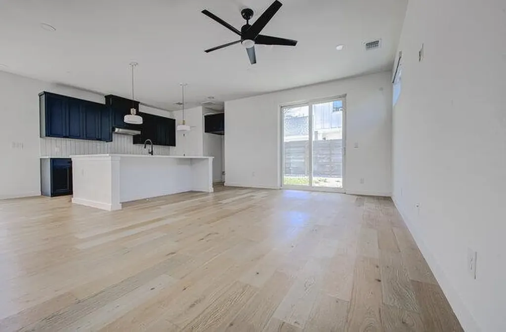6203 Langham Street Austin TX 78741