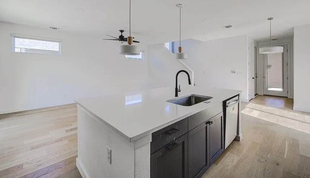 6203 Langham Street Austin TX 78741