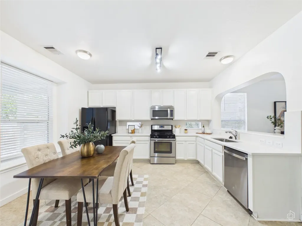 2511 Keepsake Drive Austin TX 78745