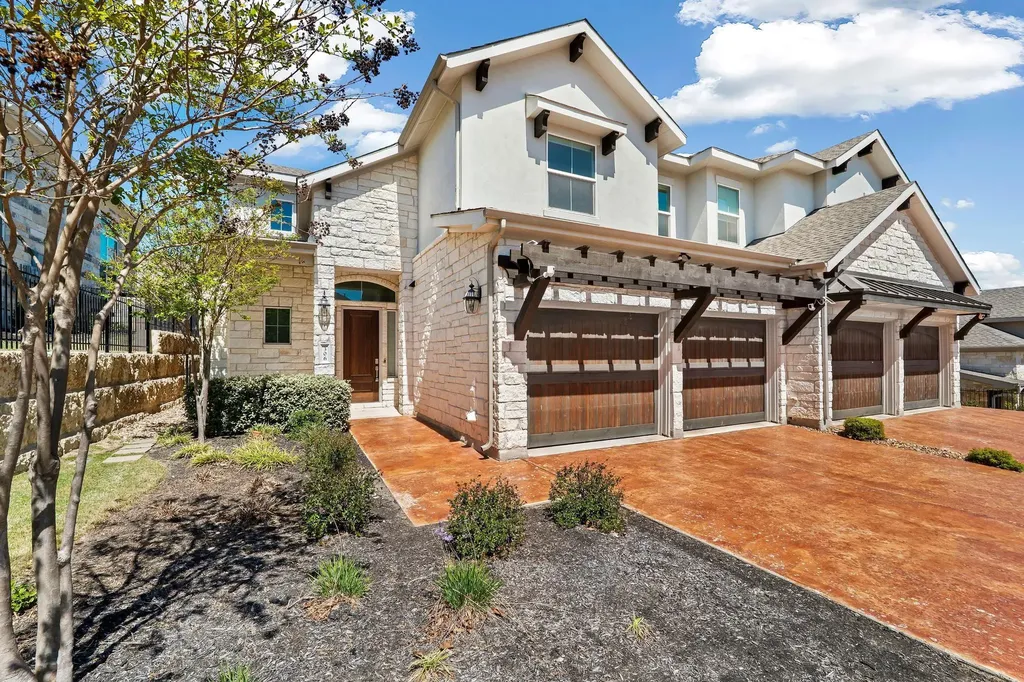 306 Cartwheel Bend Austin TX 78738