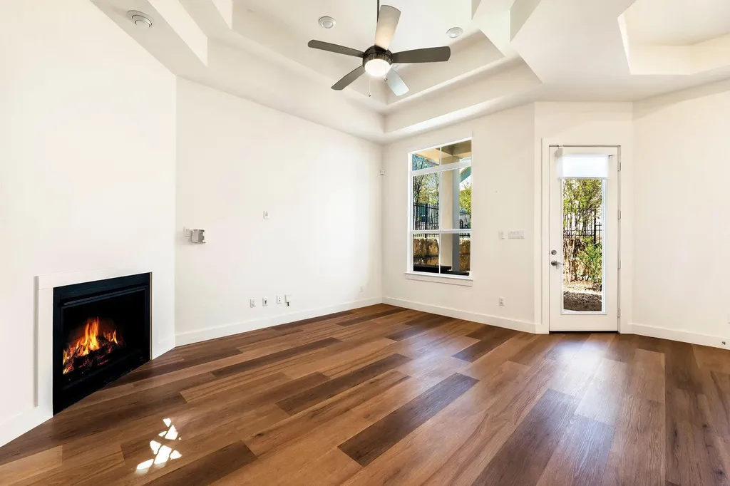 306 Cartwheel Bend Austin TX 78738