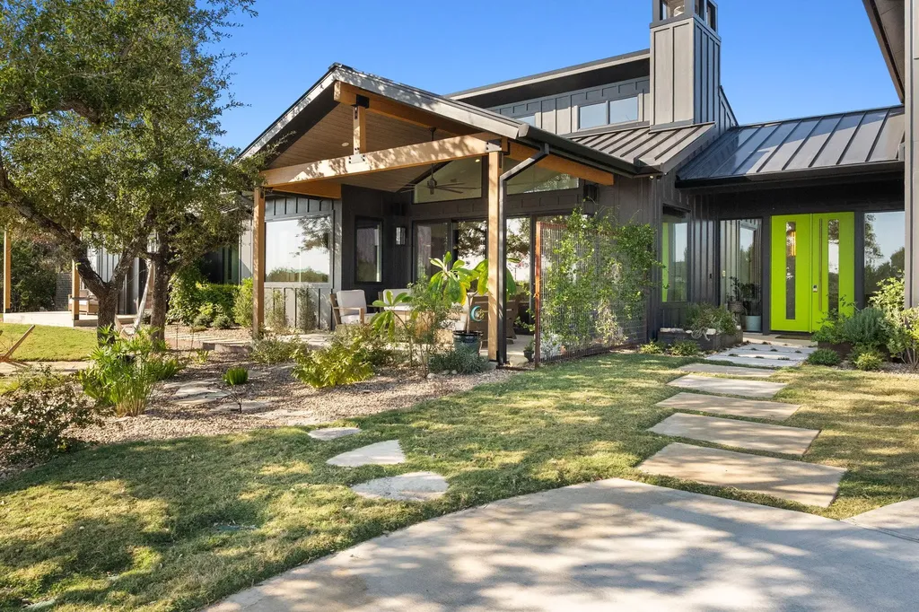 503 Happy Trail Dripping Springs TX 78620