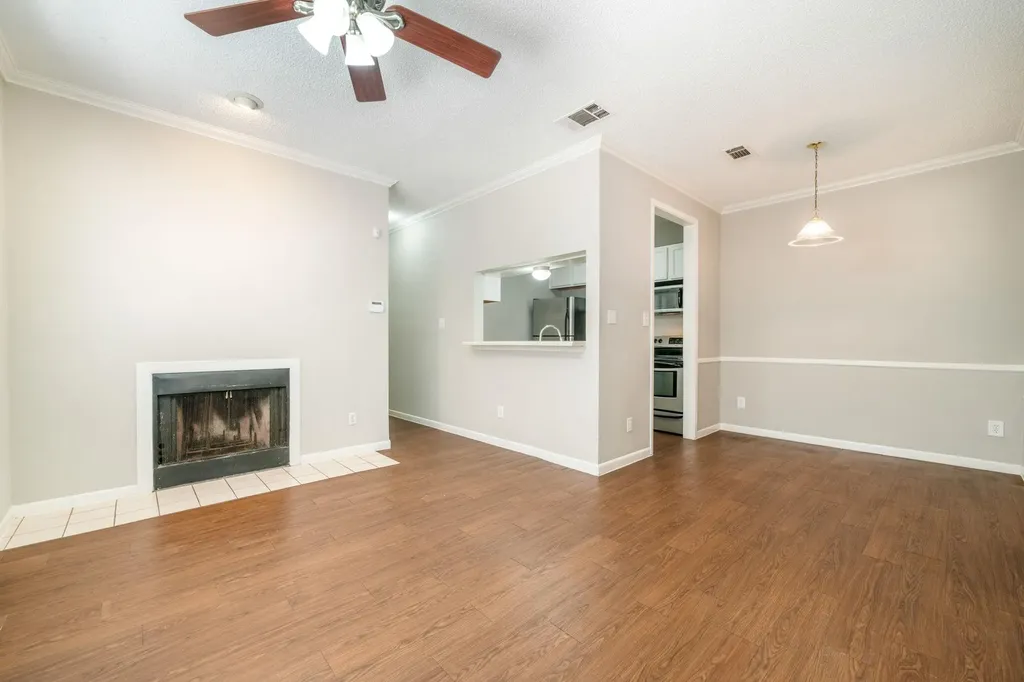 2300 Leon Street Austin TX 78705
