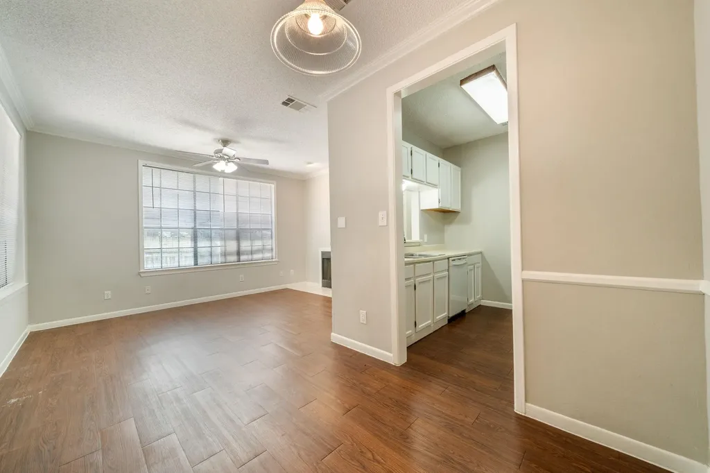 2300 Leon Street Austin TX 78705