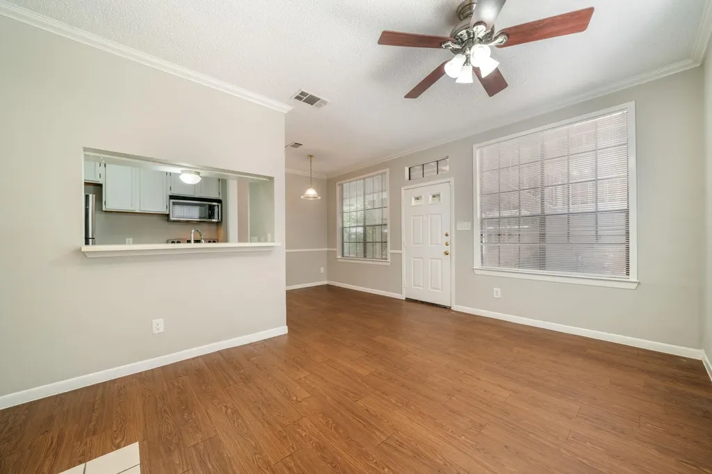 2300 Leon Street Austin TX 78705
