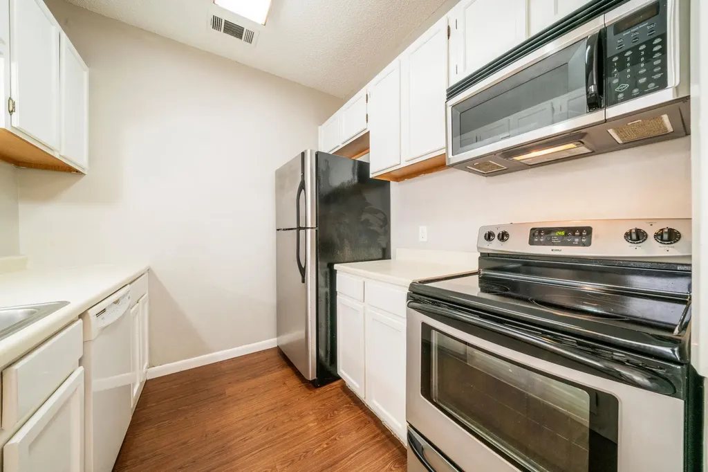 2300 Leon Street Austin TX 78705