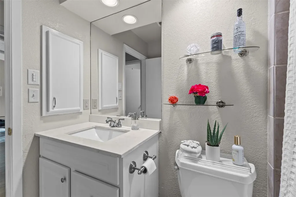 10102 Pond View Circle Austin TX 78753