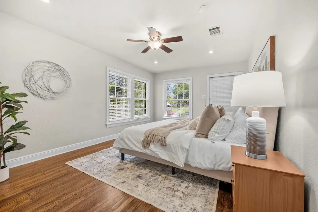 924 E 52nd Street Austin TX 78751